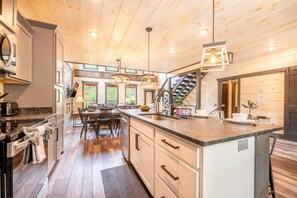 Ferienhaus, Mehrere Betten (Autumn Bear) | Eigene Küche