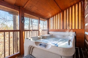 Bồn tắm spa trong nhà