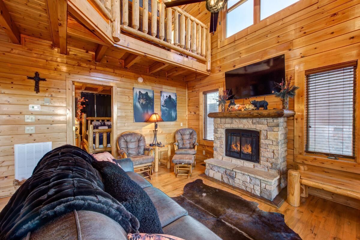 House, Multiple Beds (Z - Tennessee Whiskey) | Living area