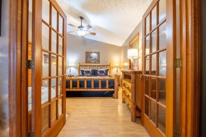 Casa, 1 cama de matrimonio grande (Cozy Bear Hideaway) | 1 dormitorio