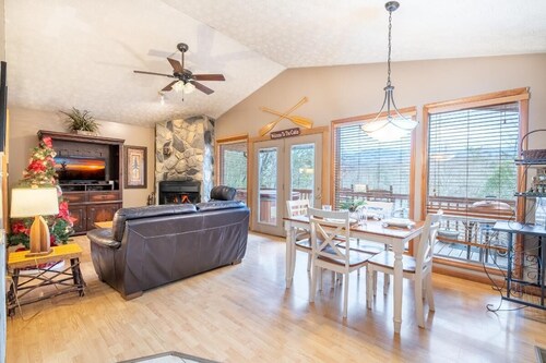 Cozy Bear Hideaway