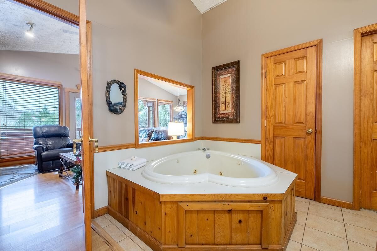 Casa, 1 cama de matrimonio grande (Cozy Bear Hideaway) | Baño