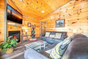 Ferienhaus, 1 King-Bett und Schlafsofa (Country Bear Hideaway) | Wohnbereich