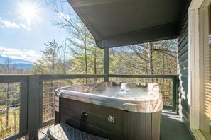 Bồn tắm spa ngoài trời