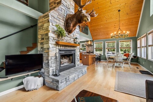 Relaxing Chalet Near Lake with Outdoor Living