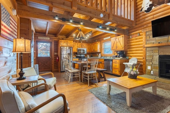 Ferienhaus, Mehrere Betten (Pigeon Forge Perch) | Wohnbereich