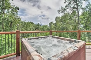 Bồn tắm spa ngoài trời