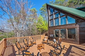 House, Multiple Beds (Snail's Pace) | Property grounds - Snail's Pace (Sevierville)
