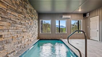 Hus - flera sängar (Mountain Bliss) | Pool | Inomhuspool och uppvärmd pool