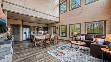 House, Multiple Beds (Mountain Bliss) | Interior