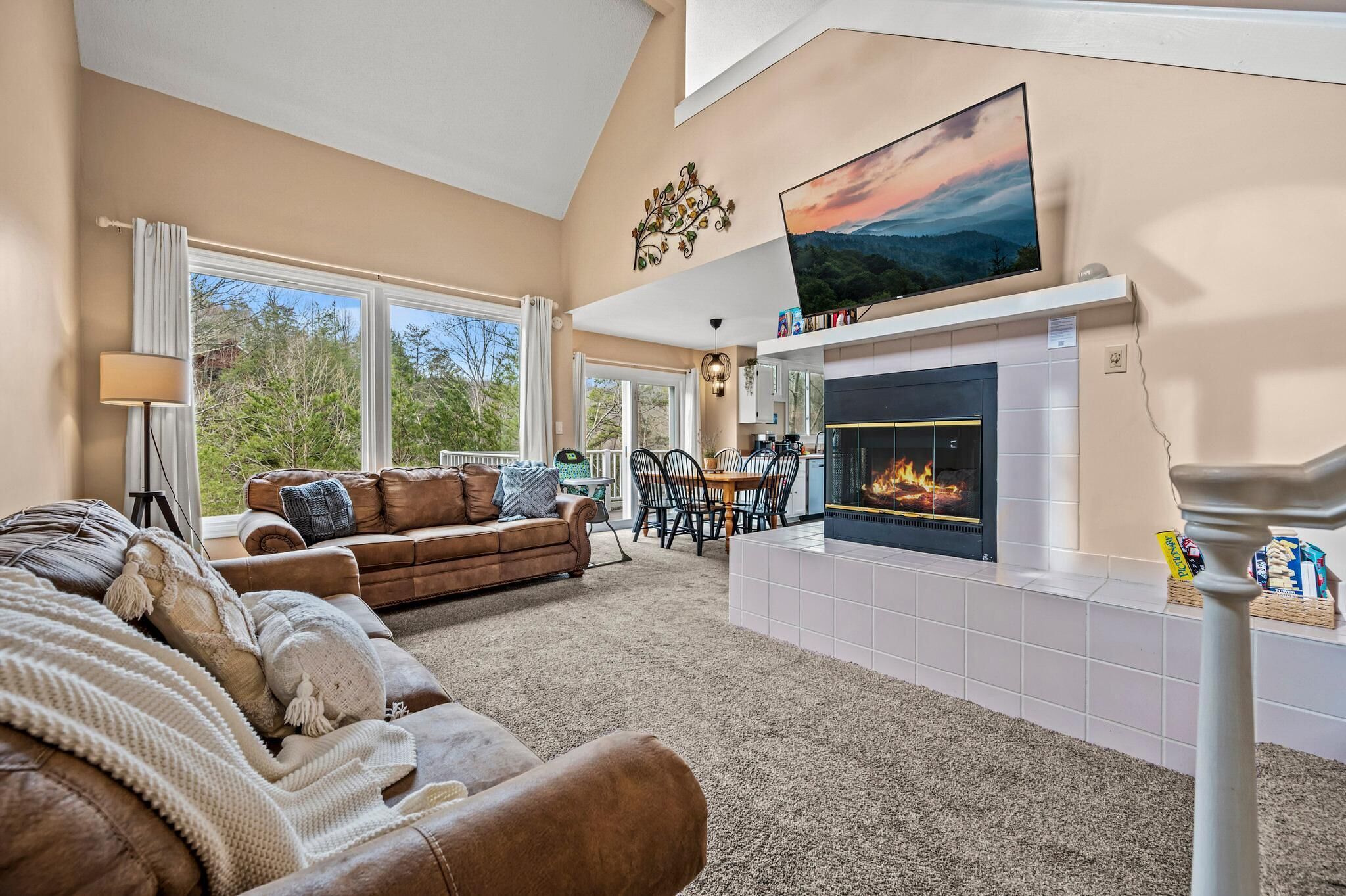 House, Multiple Beds (Smoky Dreams 2) | Living area