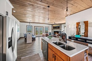 Ferienhaus, Mehrere Betten (Premier Mountain Views) | Eigene Küche