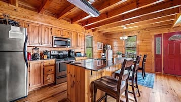 Casa, varias camas (Park's Edge) | Cocina privada