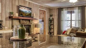 Casa, varias camas (Sleepy Bear) | Área de sala de estar