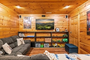 Fernseher, Kamin