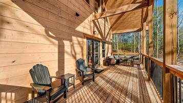 Hus - flera sängar (Calling Mountains) | Terrass/Patio