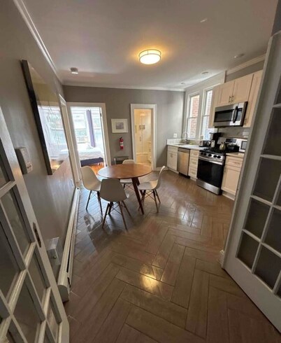 Beautiful 2BR/1BA Apt close to NYC!
