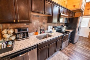 House, Multiple Beds (Little Slice of Heaven) | Private kitchen - Little Slice of Heaven (Sevierville)