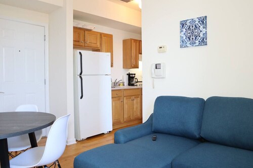 1BR Apartment | Free Parking | Self Check-In