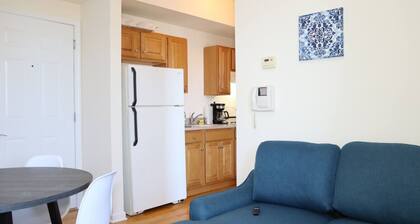 1BR Apartment | Free Parking | Self Check-In