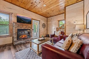 Ferienhaus, Mehrere Betten (Bear Family Cabin) | Wohnbereich