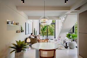 Luxury-Studio, 1 King-Bett, Balkon | Innenbereich