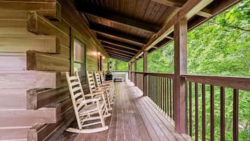 House, Multiple Beds (Smoky Mountain Jewel Unit 2) | Property grounds