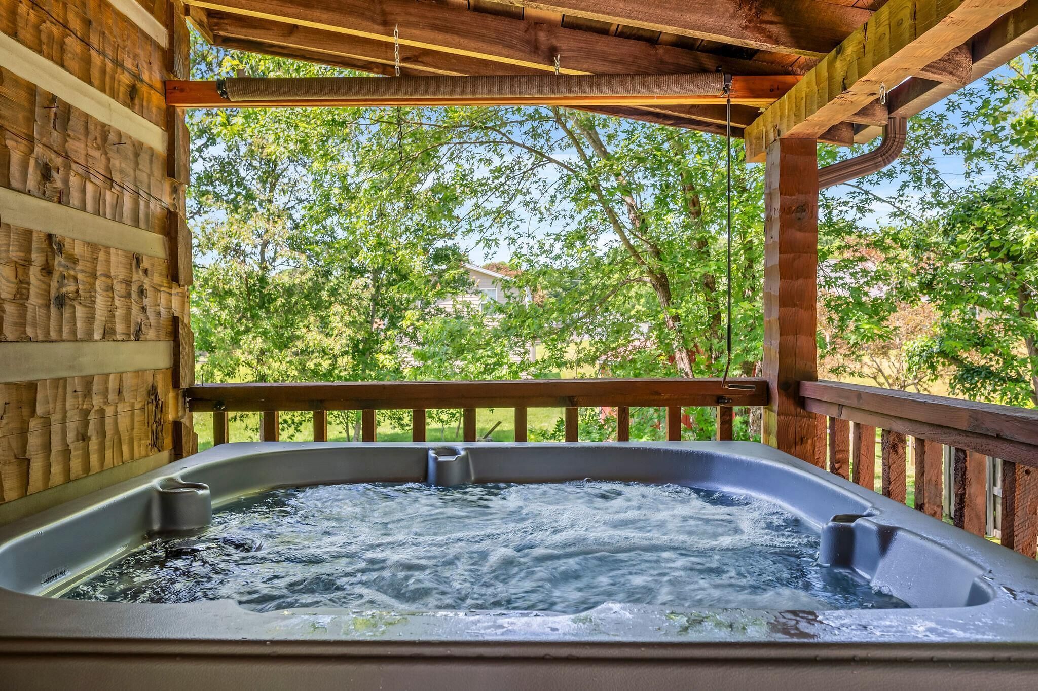 House, Multiple Beds (Honey Hive) | Outdoor spa tub
