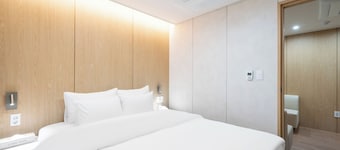 Zenith Hotel