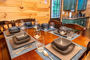 House, Multiple Beds (Bearman's Cabin) | Dining - Bearman's Cabin (Sevierville)