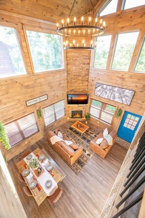 House, Berbilang Katil (Amazing Grace) | Bahagian dalam