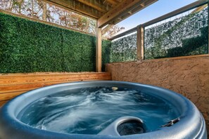 Ferienhaus, Mehrere Betten (High Country Cabin) | Außen-Whirlpool
