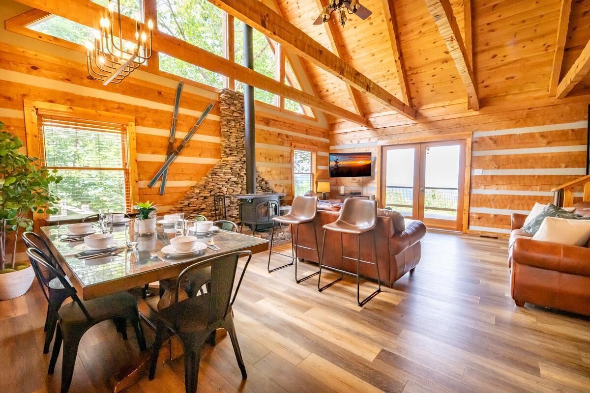 Rumah, Beberapa Tempat Tidur (Big Bear Lodge at Valley View) | Tempat makan