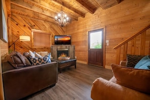 House, Multiple Beds (Big Bear Lodge at Valley View) | Living area - Big Bear Lodge at Valley View (Sevierville)