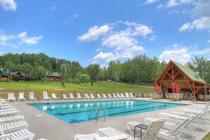 House, Multiple Beds (Big Bear Lodge at Valley View) | Pool - Big Bear Lodge at Valley View (Sevierville)