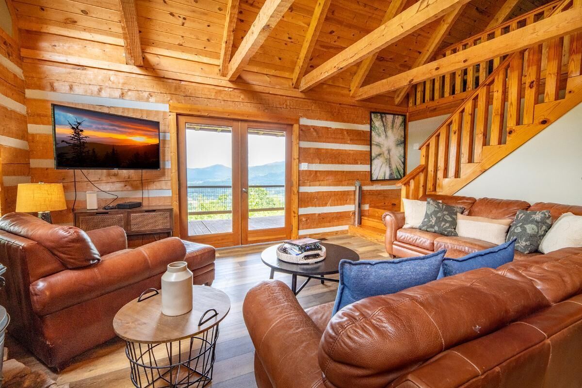 House, Multiple Beds (Big Bear Lodge at Valley View) | Living area