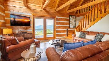 House, Multiple Beds (Big Bear Lodge at Valley View) | Living area