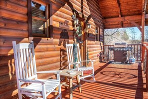 House, Multiple Beds (Smokey's Hideaway) | Property grounds - Smokey's Hideaway (Sevierville)