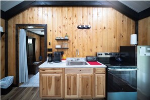Coffee/tea maker, fridge, microwave, oven - Selah Studio @ Agape Aldea | Peaceful Country Escape (Jamestown)