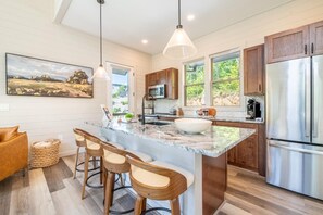 Rumah, Beberapa Tempat Tidur (Tranquility Awaits) | Dapur pribadi