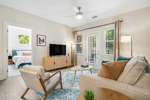 2 Schlafzimmer, Schreibtisch, Bügeleisen/Bügelbrett, kostenloses WLAN