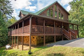 Ferienhaus, Mehrere Betten (Z - Twisting Pines) | Außenbereich
