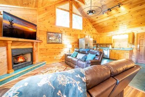 Ferienhaus, Mehrere Betten (A Very Beary Welcome) | Wohnbereich
