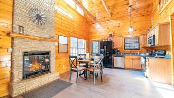 Casa, varias camas (Cabin on the Creek) | Restaurantes