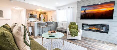 Condo, 1 Queen Bed with Sofa bed (The Jeffrey Martin) | Living area
