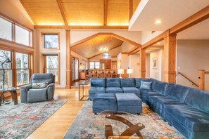 House, Multiple Beds (Kodak Moments) | Living area - Kodak Moments (Kodak)