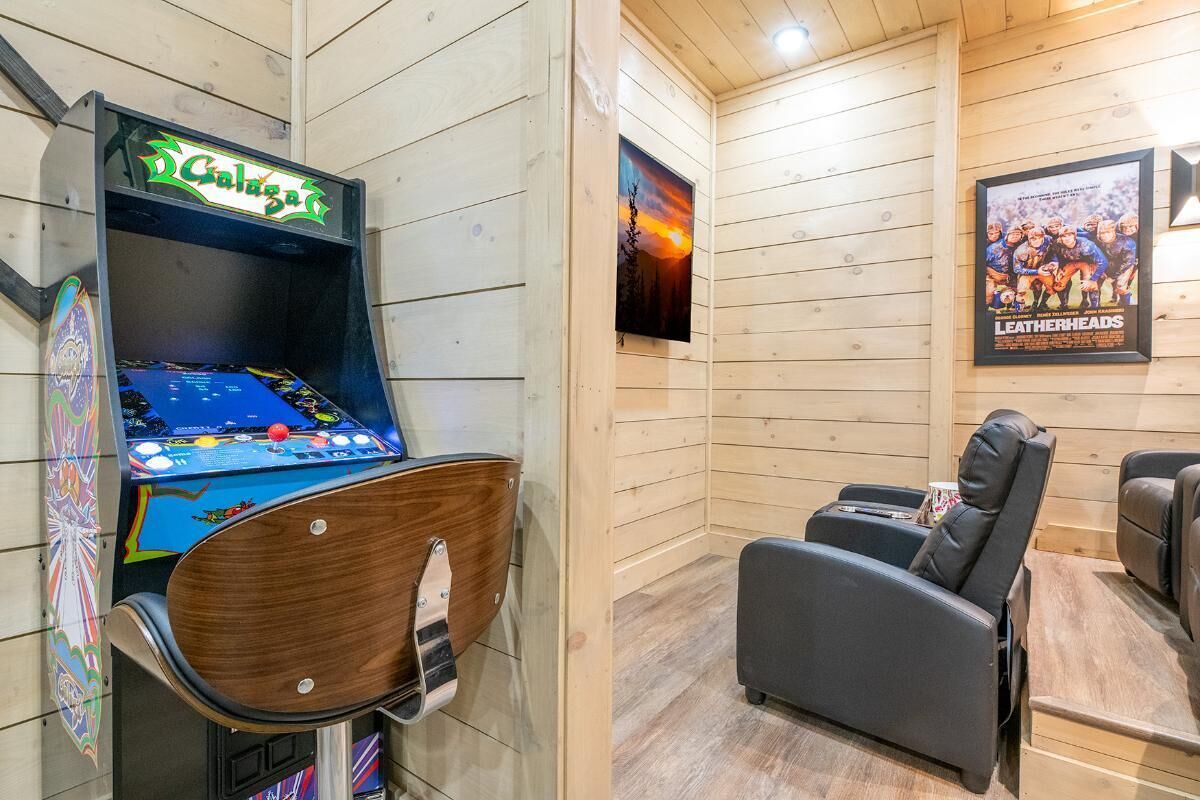 Casa, varias camas (Valley Cove) | Sala de juegos