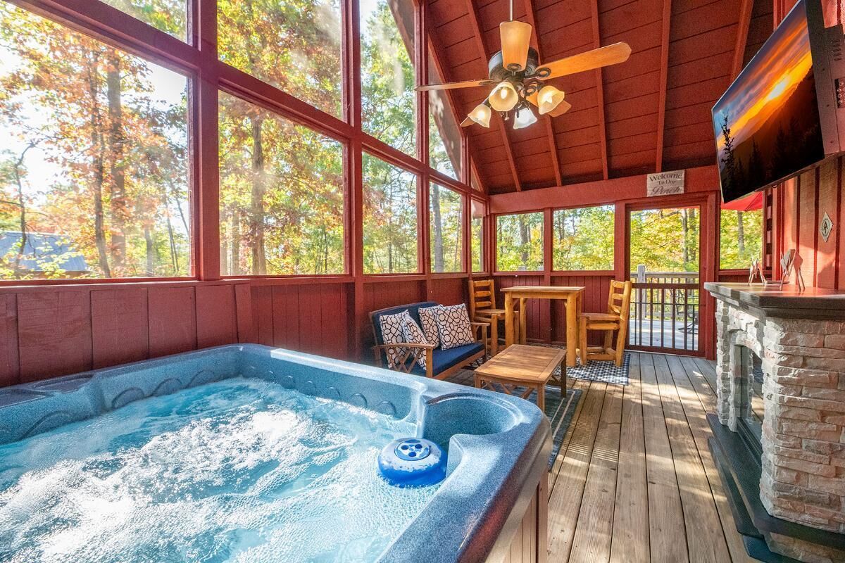 Indoor spa tub