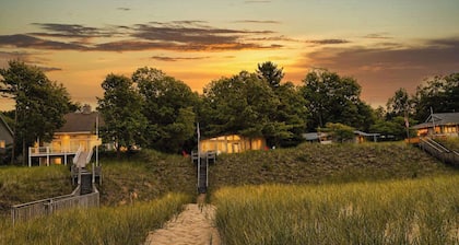 The Beach Bungalow | Coastal Vibe | Private Beach!