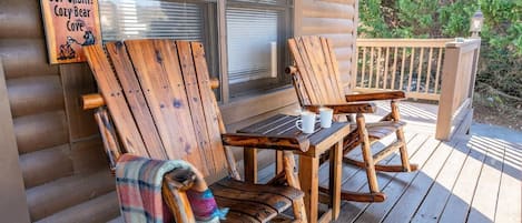 House, Multiple Beds (Cozy Bear Cove 2) | Terrace/patio